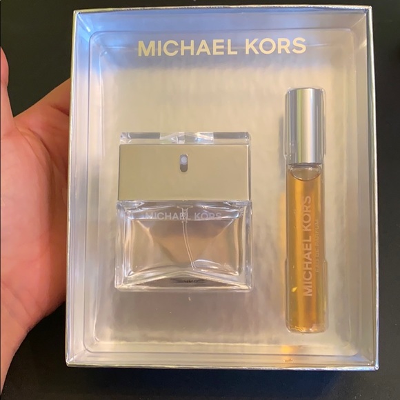 Michael kors women’s set